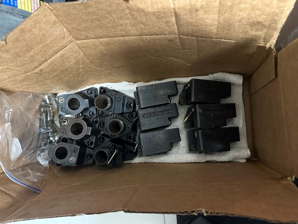 Cincinnati-Milacron Hawk 150 - Spare Parts and Toolng, Machine ID:9324 Cincinnati-Milacron Hawk 150 - Spare Parts and Toolng, Machine ID:9324